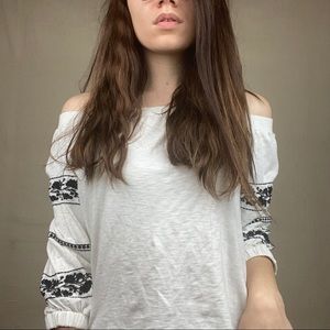 Off the shoulders shirt